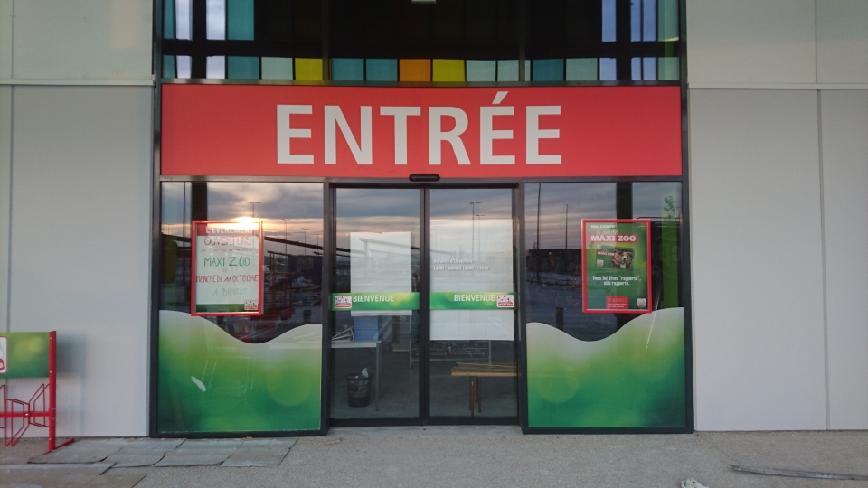 Pose d'enseigne